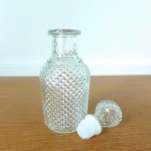 ✨3/$15✨ VTG Clear Quilted Glass Perfume Bottle